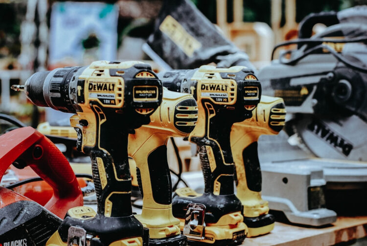 Nitownica do domowego warsztatu. Jaki model wybrać?